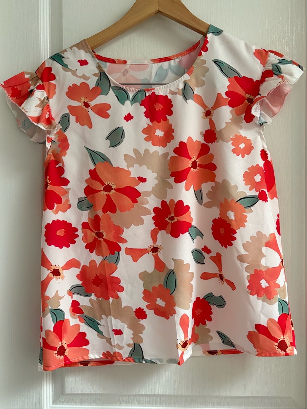 Source Unknown White Floral Blouse with Red and Coral Flowers NWOT
